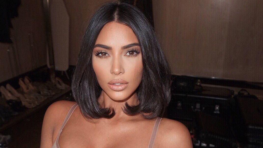 The Best Haircuts For Fall 2019 | Glamour Pertaining To Sleek Blunt Brunette Bob Hairstyles (Photo 25 of 25)