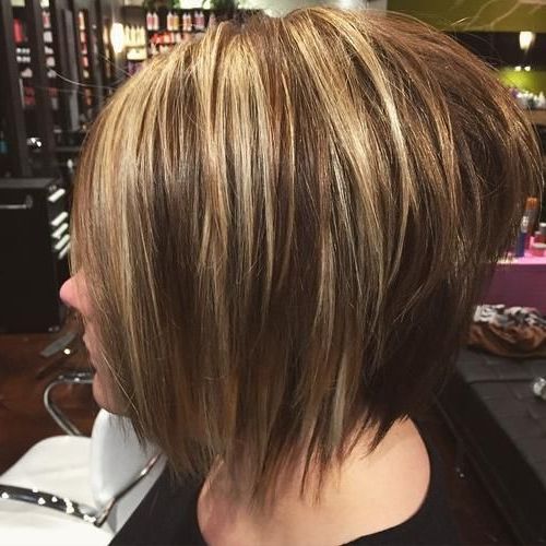 70 Fabulous Choppy Bob Hairstyles | Choppy Bob Hairstyles Regarding Razor Bob Haircuts With Highlights (Photo 1 of 25)