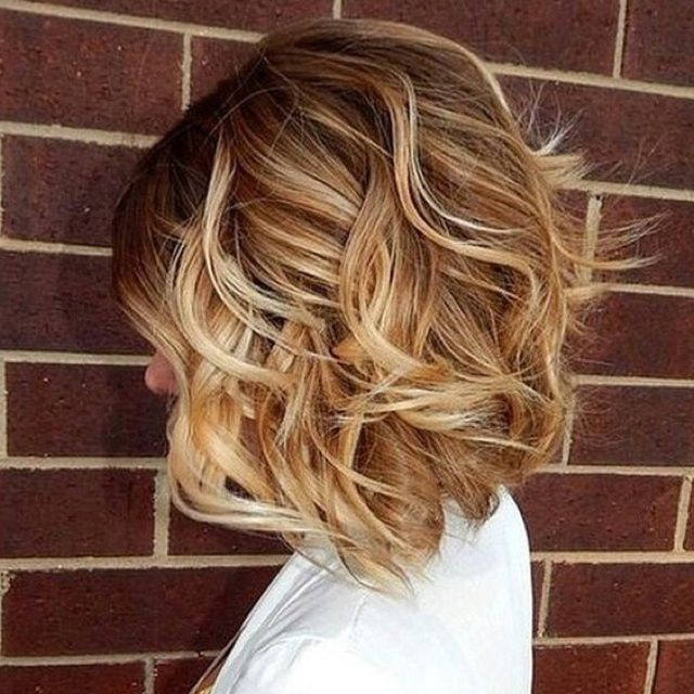 Featured Photo of The Best Beach Wave Bob Hairstyles with Highlights