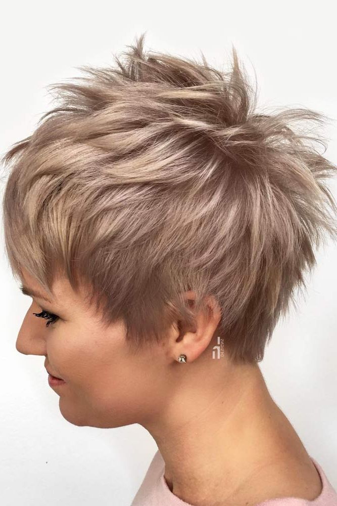 45 Timeless Feathered Hair Ideas To Look Fresh And Modern Throughout Recent Elegant Feathered Undercut Pixie Hairstyles (View 7 of 25)