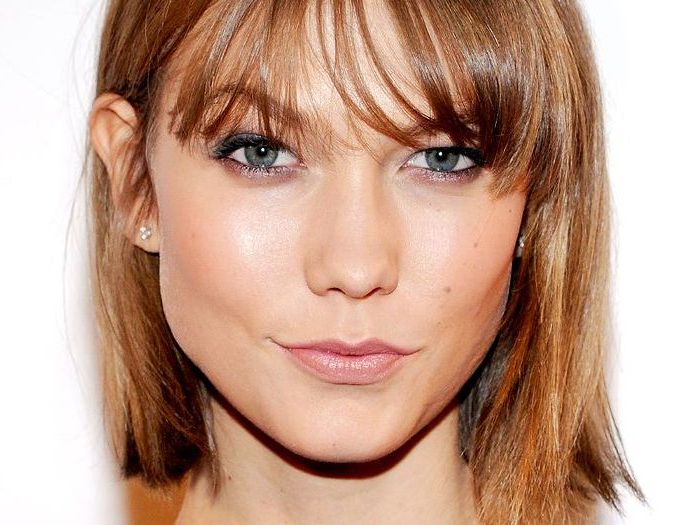 Found: 50 Super Flattering Bobbed Hairstyles For Fine Hair Regarding Best And Newest Feathered Bangs Hairstyles With A Textured Bob (View 18 of 25)