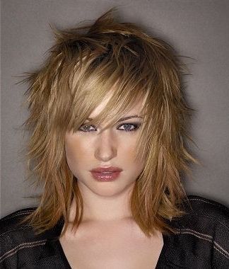 Pin En Medium Shag Hairstyles With Recent Choppy Shag Hairstyles With Short Feathered Bangs (View 6 of 25)