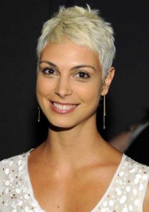 20 Short Layered Haircuts Pertaining To Most Recently Platinum Blonde Pixie Hairstyles With Long Bangs (Photo 6 of 25)