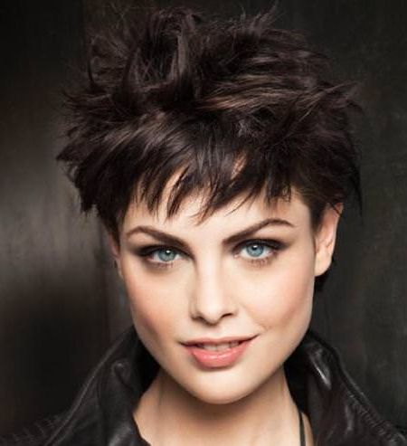 20 Wavy Pixie Cuts In Recent Disconnected Pixie Hairstyles (View 20 of 25)