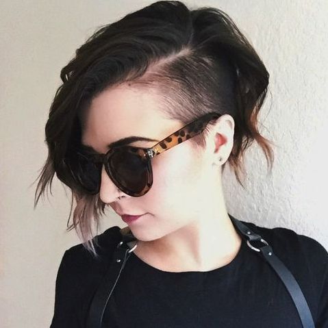 60 Modern Shaved Hairstyles And Edgy Undercuts For Women Regarding Current Shaved Sides Pixie Hairstyles (View 13 of 25)