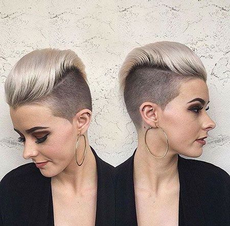 Pin En Luz Regarding Newest Shaved Sides Pixie Hairstyles (View 12 of 25)