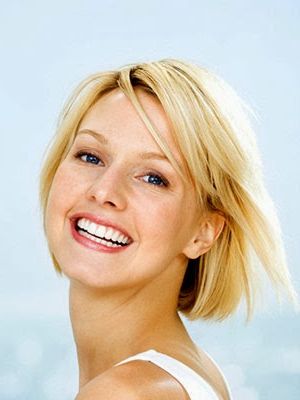 Top 15 Short Hairstyles For Women – Muvicut Hairstyles For Throughout Lob Hairstyles With A Face Framing Fringe (Photo 14 of 25)