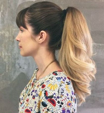30 Eye Catching Ways To Style Curly And Wavy Ponytails With Wavy Hairstyles With Side Swept Wavy Bangs (View 18 of 25)