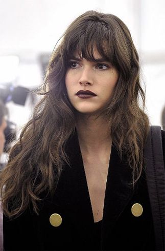 30 Long Hairstyles With Bangs That Are Worth Trying Out Regarding Wavy Textured Haircuts With Long See Through Bangs (View 7 of 25)