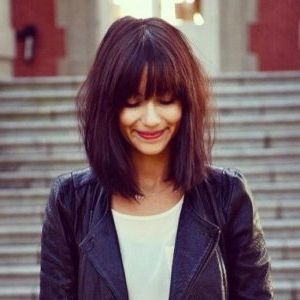 30 Popular Hairstyles For Girls With Medium Hair In 2020 Pertaining To Stacked Bob Hairstyles With Fringe And Light Waves (Photo 14 of 25)