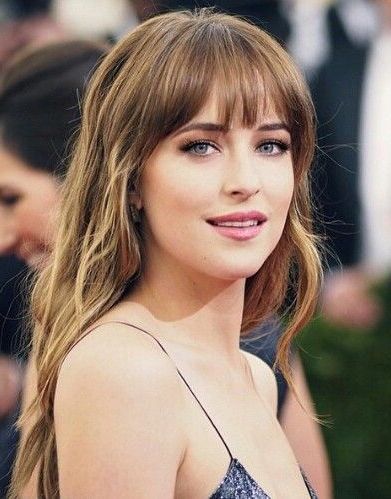 36 Stunning Hairstyles & Haircuts With Bangs For Short With Regard To Soft Waves And Blunt Bangs Hairstyles (View 25 of 25)