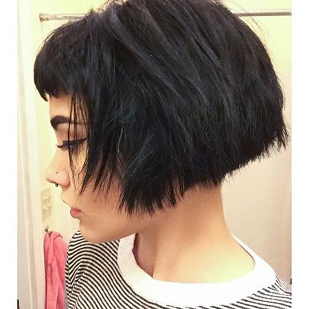 45+ Best Bob Haircuts With Bangs 2016 – 2017 | Bob With Wavy Hairstyles With Short Blunt Bangs (Photo 18 of 25)