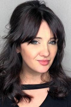 Bangs Inside Long Wavy Hairstyles With Curtain Bangs (Photo 11 of 25)