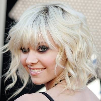Fringe Hairstyles From Choppy To Side Swept Bangs | Glamour Uk With Regard To Long Wavy Mullet Hairstyles With Deep Choppy Fringe (Photo 20 of 25)