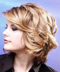 Hairstyle Medium Layered Hairstyle With Side Bangs | Wavy Hairstyles With Regard To Most Up To Date Wavy Side Bang Hairstyles (View 8 of 25)