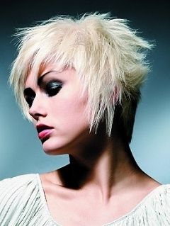Medium Choppy Layered Hairstyles Throughout Newest Choppy Pixie Haircuts With Blonde Highlights (View 15 of 25)