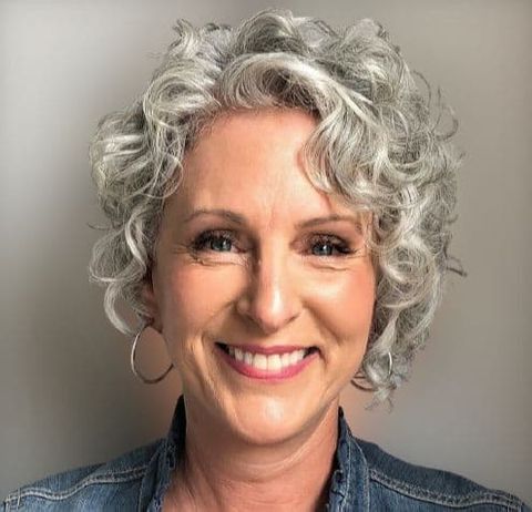 Short Haircuts That Make Women Over 60 Look Younger In 2021 2022 Throughout Current Punky Pixie Haircuts For Over  (View 18 of 25)