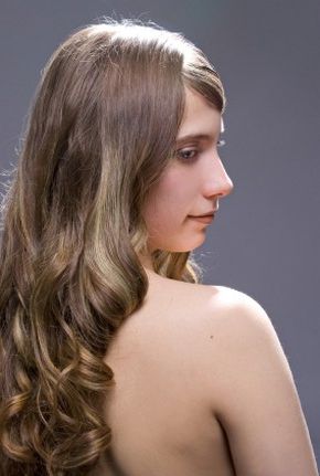 Teens Long Curly Hairstyle With Long Side Bangs In Newest Wavy Side Bang Hairstyles (View 7 of 25)