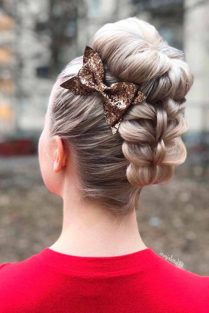 10 Charming Top Knot Hairstyles | Lovehairstyles Regarding Most Popular Outstanding Knotted Hairstyles (Photo 21 of 25)