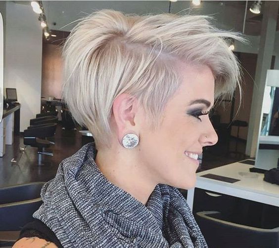15 Long Pixie Haircuts That Are In Trend – Styleoholic For Side Swept Long Layered Pixie Hairstyles (View 12 of 25)