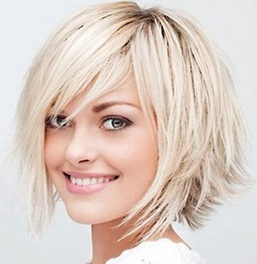 18 Different Bob Haircuts With Fringe (side And Front) For Long Side Bangs Blunt Bob Hairstyles (View 13 of 25)