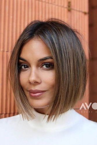 20 Blunt Bob Hairstyles To Wear This Season – Lovehairstyles Regarding Textured Bob Hairstyles With Babylights (View 14 of 25)
