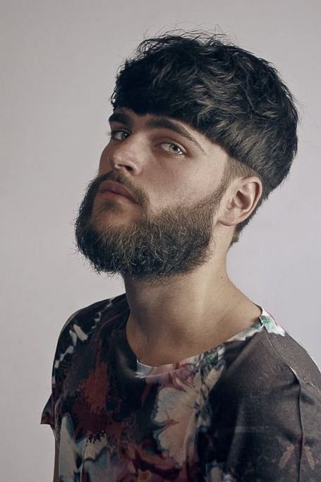 20 Stylish Bowl Haircuts For Men In 2022 – The Trend Spotter For Bowl Haircuts (View 4 of 25)