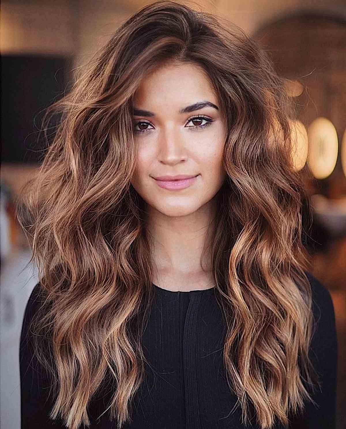 22 Loose Wavy Hair Ideas For A Trendy And Chill Vibe Inside Recent Messy Auburn Waves Haircuts (Photo 19 of 25)