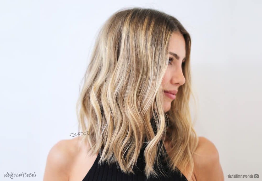 26 Hottest Long Wavy Bob Haircuts Anyone Can Pull Off Pertaining To Most Popular Middle Parted Messy Lob Haircuts (View 24 of 25)