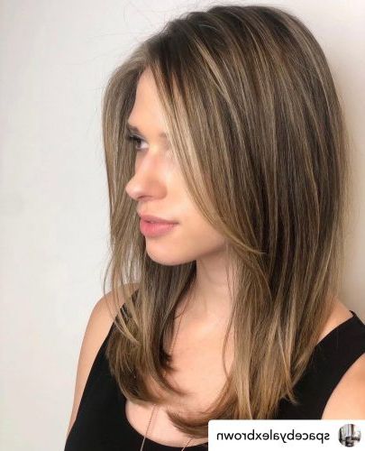 27 Mid Length Haircuts (that Will Make You Chop Your Hair In 2022) Regarding 2018 Haircuts With Medium Length Layers (View 23 of 25)