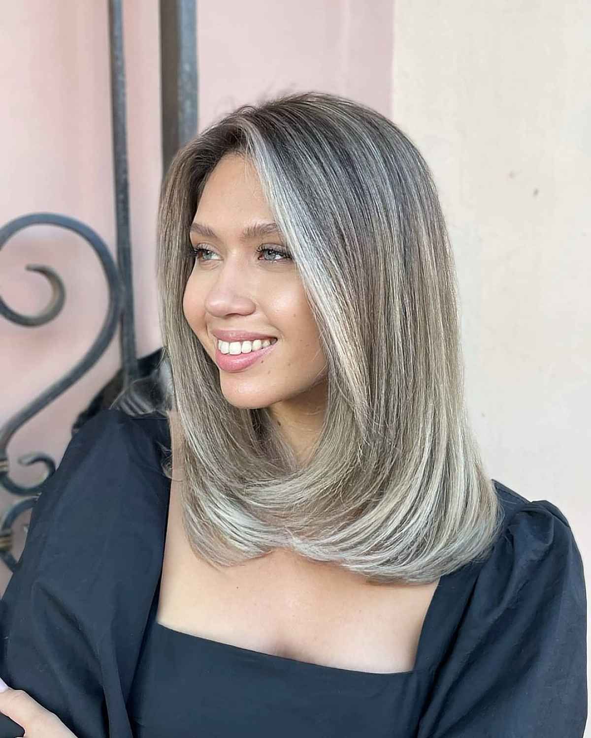 29 Best Ways To Style Shoulder Length, Straight Hair For A Modern Look With Most Up To Date Shoulder Length Straight Haircuts (View 7 of 25)