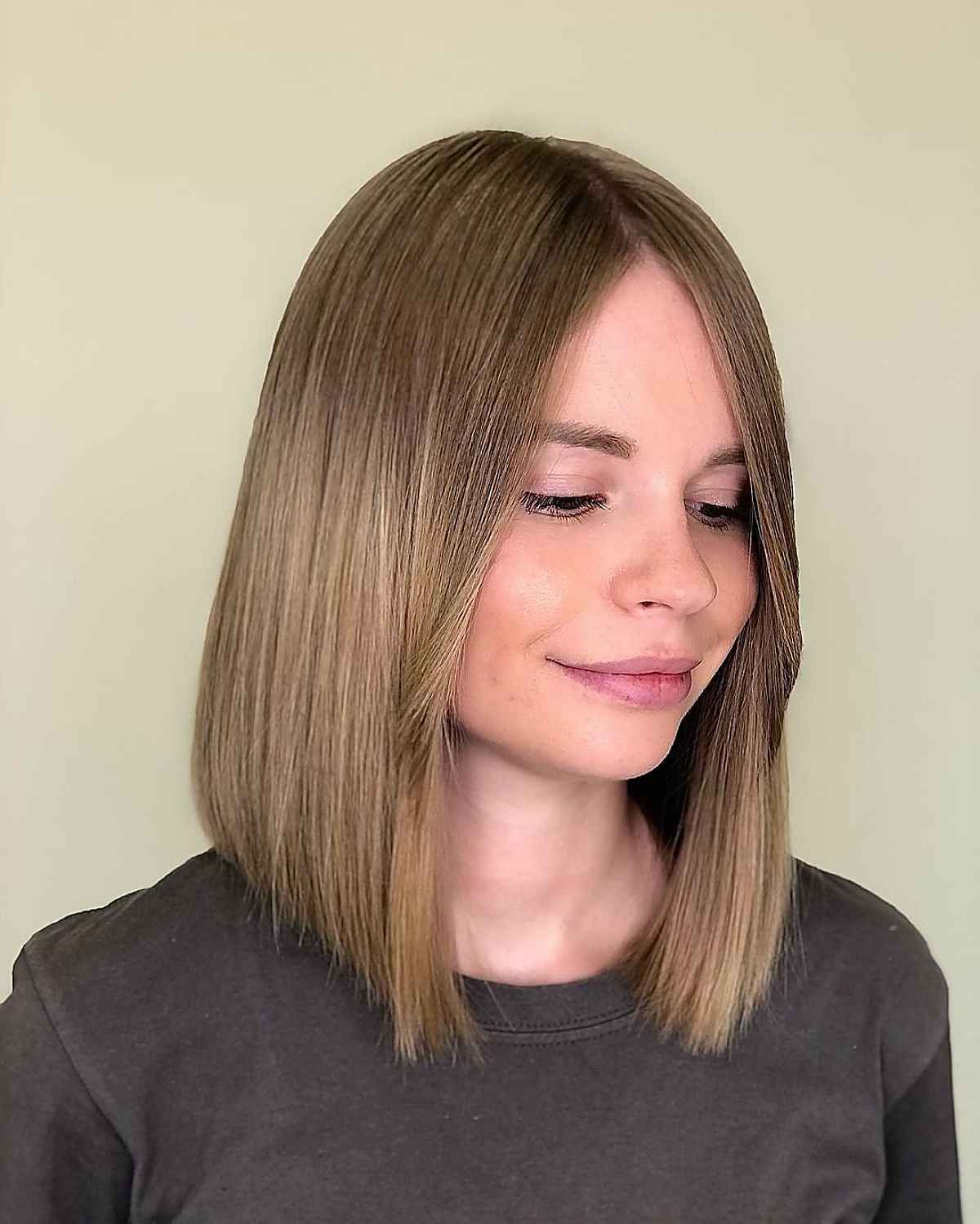 29 Best Ways To Style Shoulder Length, Straight Hair For A Modern Look With Regard To 2018 Shoulder Length Straight Haircuts (View 12 of 25)
