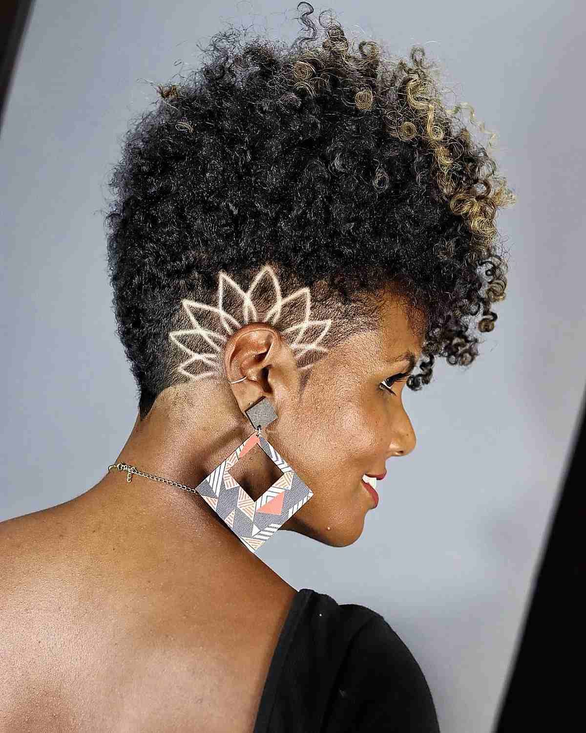 30 Hottest Short Natural Hairstyles For Black Women With Short Hair With Regard To Short Women Hairstyles With Shaved Sides (View 22 of 25)