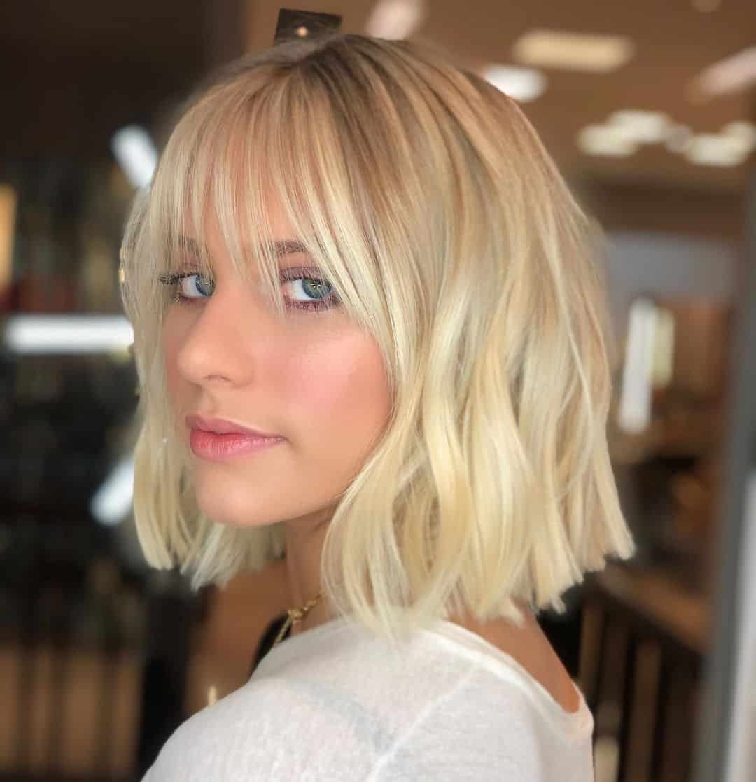 31 Trendy Blunt Bob With Bangs To Inspire Your Next Chop In 2018 Blunt Lob Haircuts With Straight Bangs (View 13 of 25)