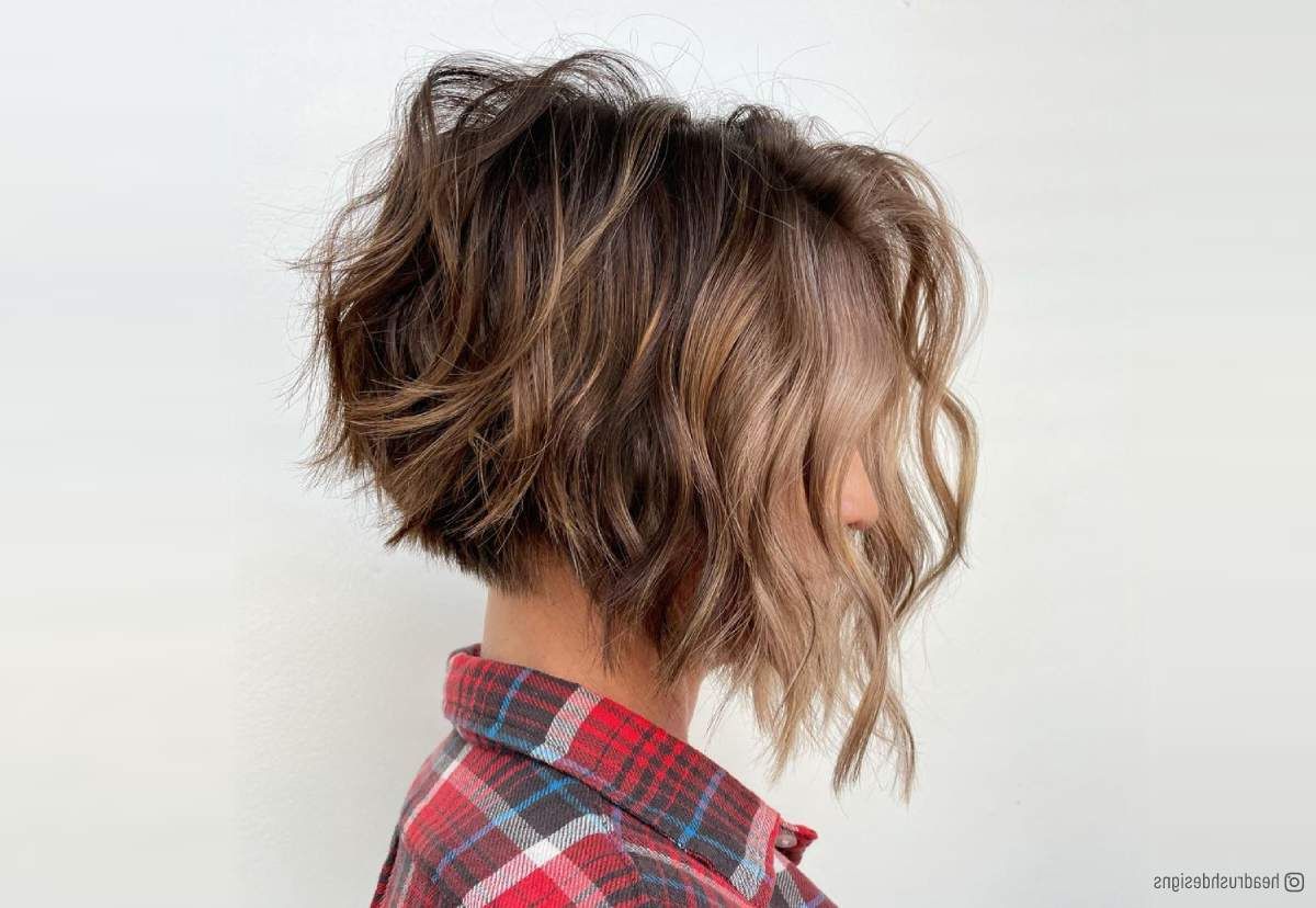 39 Messy Bob Haircut Ideas For The Ultimate Boho Vibe For Messy Bob Hairstyles With A Deep Side Part (View 15 of 25)