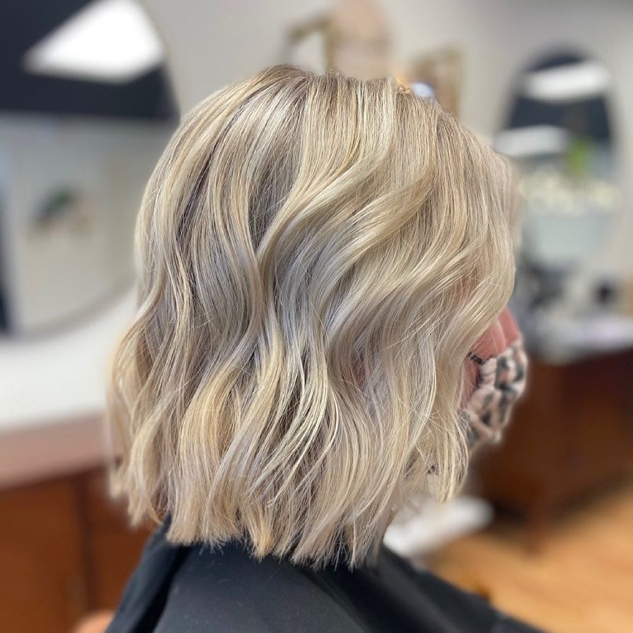 40 Stunning Blunt Hairstyles You'd Want To Try In 2021 With Regard To Most Recently Rose Gold Blunt Lob Haircuts (Photo 20 of 25)
