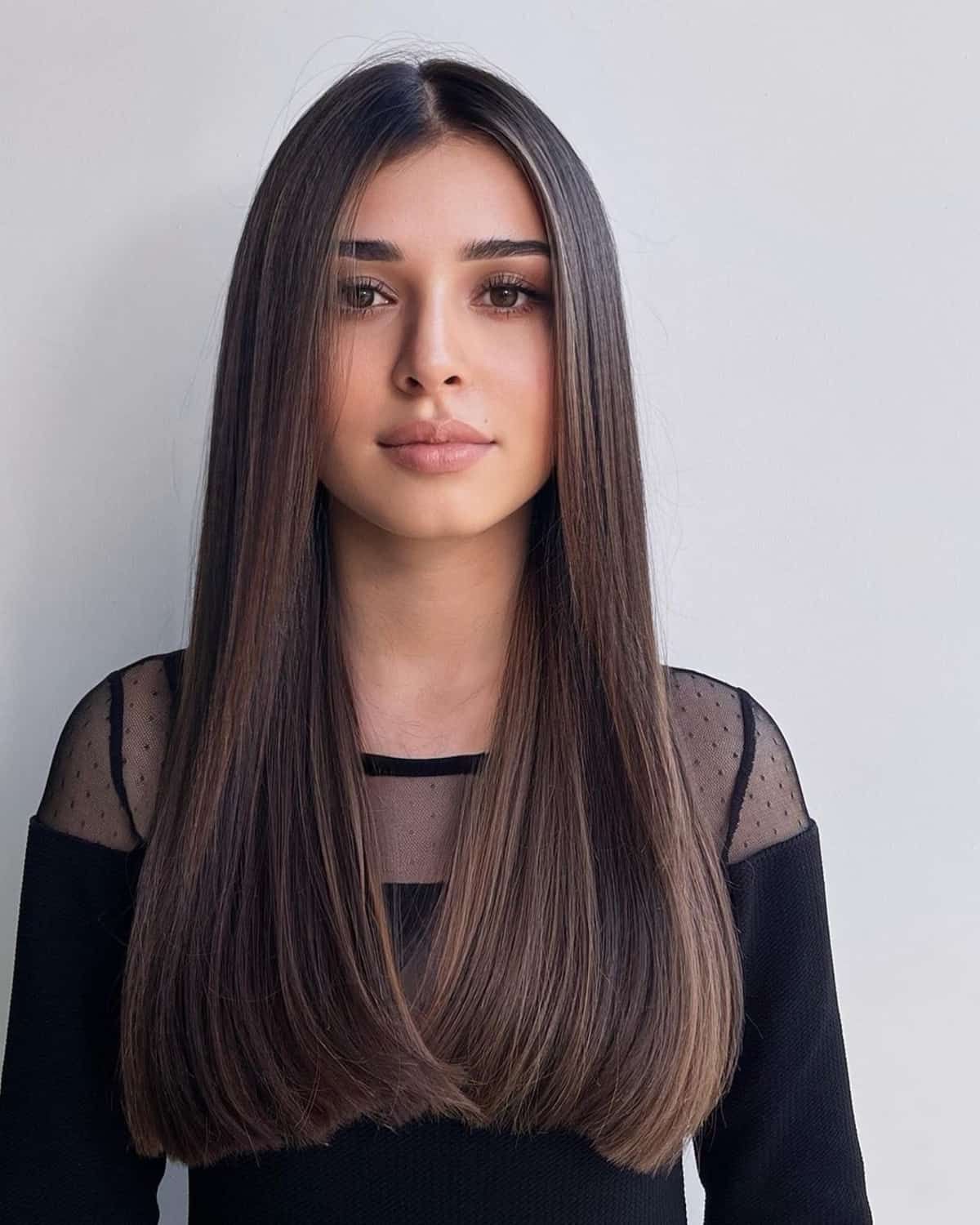 43 Flattering Middle Part Hairstyles Trending Right Now In Recent Middle Part Straight Haircuts (View 3 of 25)
