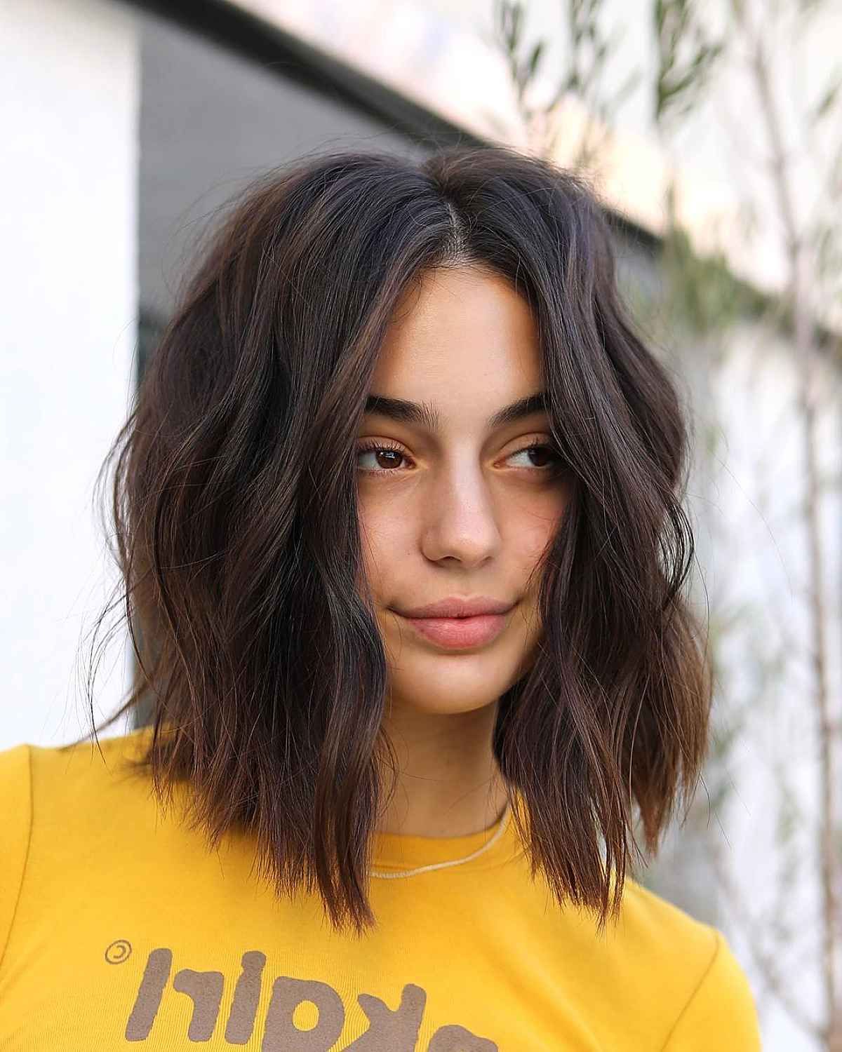 43 Flattering Middle Part Hairstyles Trending Right Now Within 2018 Middle Parted Medium Length Hairstyles (View 6 of 25)
