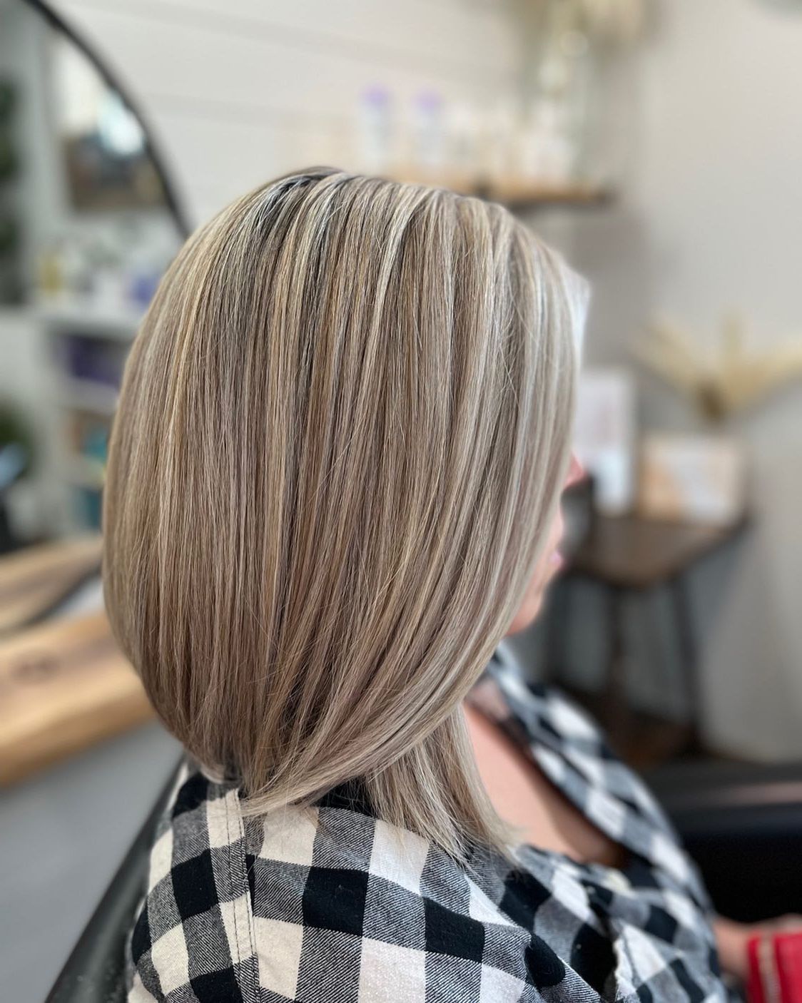 55+ Best Bob Hairstyles And Bob Haircuts For 2022 Pertaining To Most Popular Icy Blonde Inverted Bob Haircuts (Photo 20 of 25)
