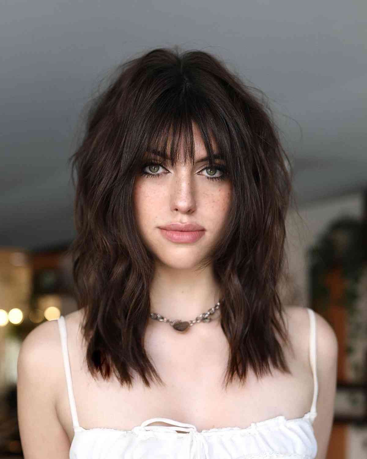 55 Popular Medium Hairstyles With Bangs In 2022 Pertaining To Most Up To Date Medium Haircuts With A Fringe (View 13 of 25)