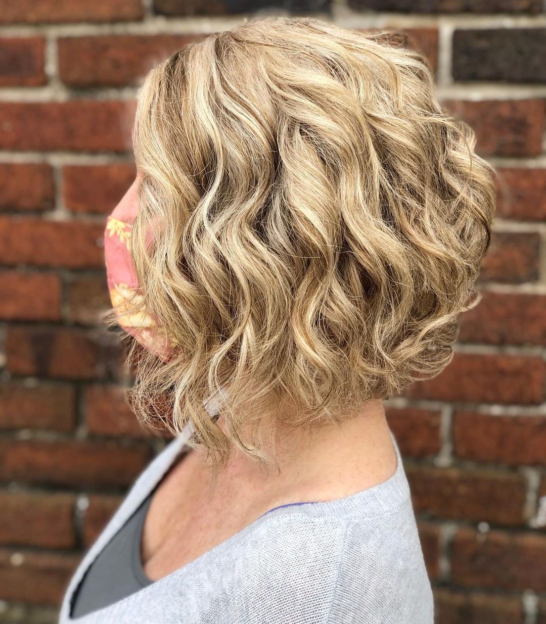 60+ Gorgeous Short Curly Hairstyles To Perfectly Shape Your Curls With Short Hairstyles With Loose Curls (View 8 of 25)