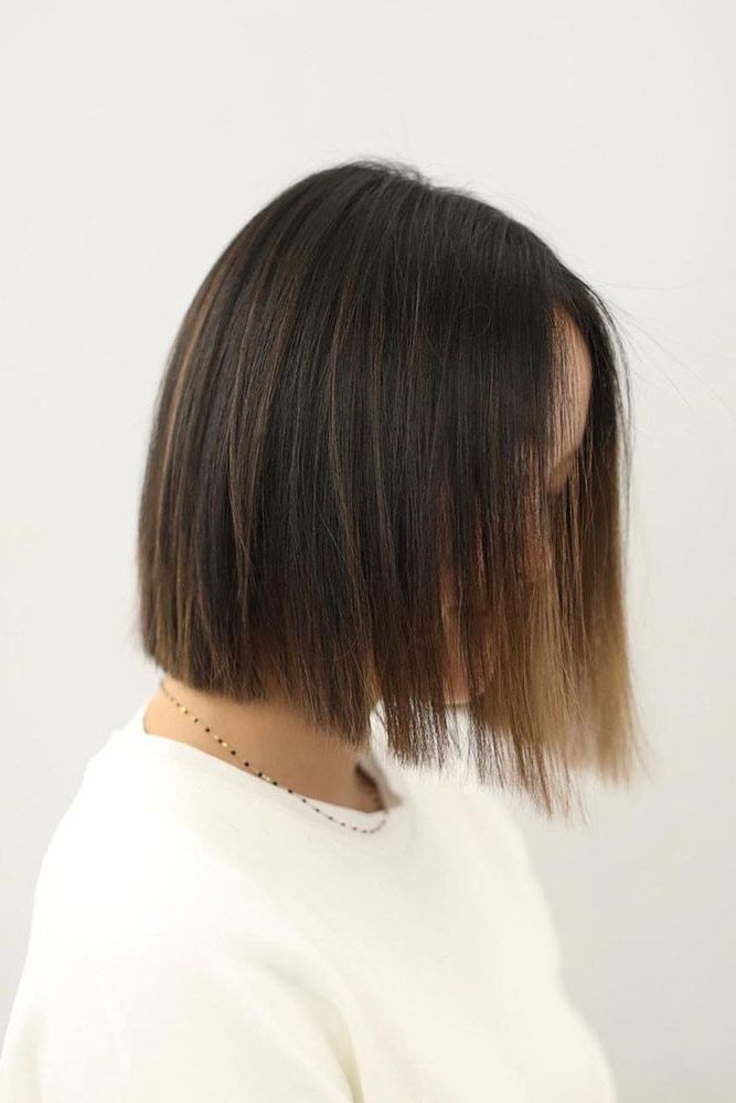 85+ Medium Length Hairstyles To Look Trendy In 2022 – Glaminati Pertaining To Most Recently Straight Mid Length Chestnut Hairstyles With Long Bangs (Photo 22 of 25)