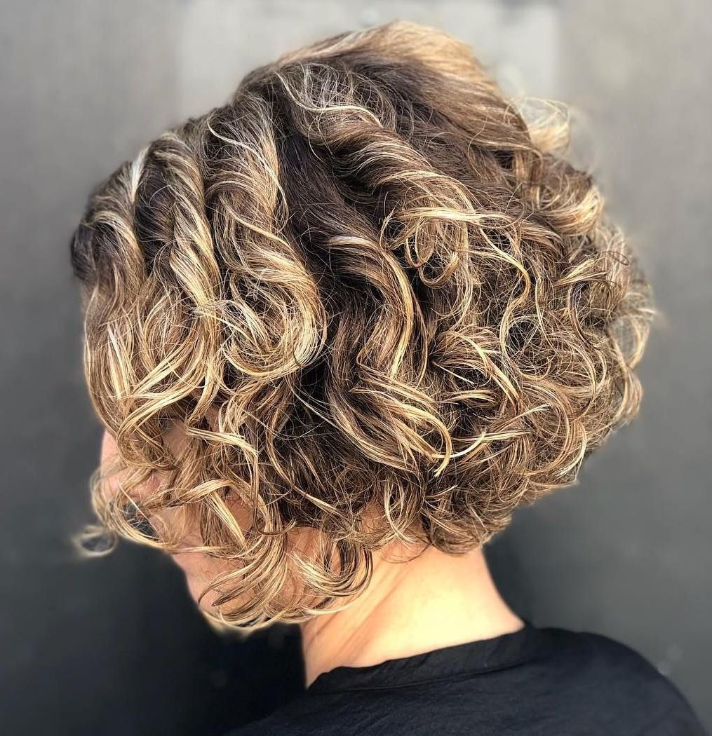 Jaw Length Curly Blonde Bob | Bob Haircut Curly, Bob Hairstyles, Curly Bob  Hairstyles Pertaining To Peach Wavy Stacked Hairstyles For Short Hair (View 12 of 25)