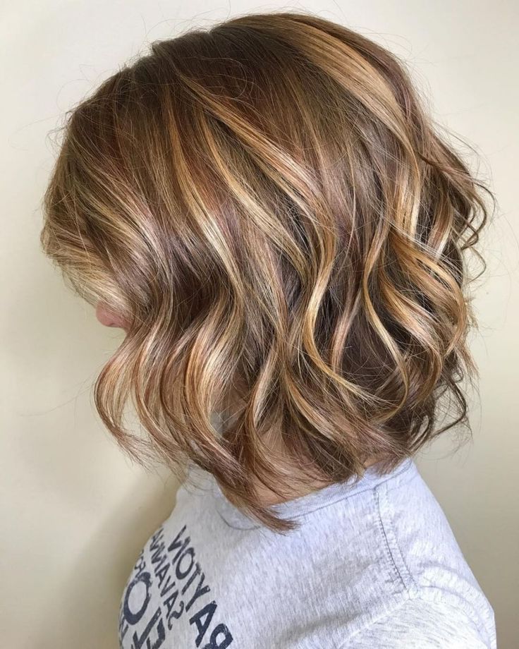 Milk Chocolate Lob With Honey Highlights | Coupe Courte Cheveux Fins,  Cheveux Fins, Coupe De Cheveux Within Current Milk Chocolate Balayage Haircuts For Long Bob (View 3 of 25)