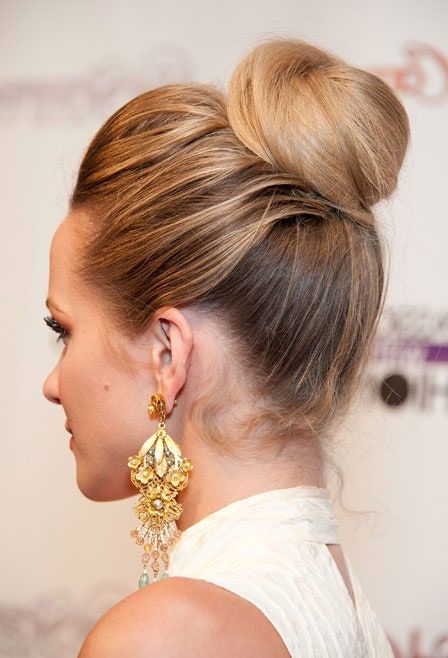 No Joke, This Small Tweak Makes High Buns Infinitely More Wearable | Glamour Throughout Most Recent High Bun Hairstyles (Photo 24 of 25)