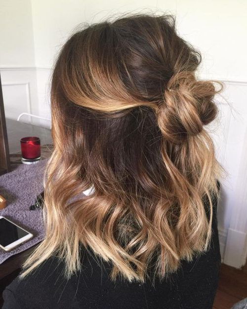 Relaxed Boho Look Hairstyle #shorthairstyles | Medium Length Hair Styles,  Hair Styles, Hair Lengths Pertaining To Best And Newest Medium Length Wavy Hairstyles With Top Knot (View 19 of 25)