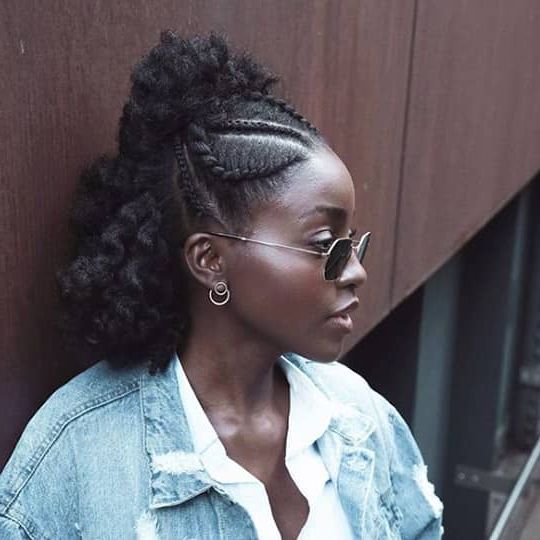 The 7 Shoulder Length Wavy Hairstyles You Need To Try Now | Hair L'oréal Inside Most Current Medium Length Wavy Hairstyles With Top Knot (View 10 of 25)