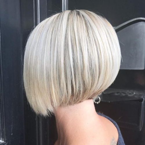 Top 16 Short Inverted Bob Haircuts Trending In 2022 For Angled Short Bob Hairstyles (View 3 of 25)