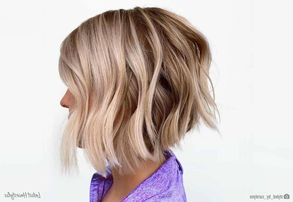 Top 25 Short Angled Bob Haircuts Right Now In Angled Short Bob Hairstyles (View 2 of 25)