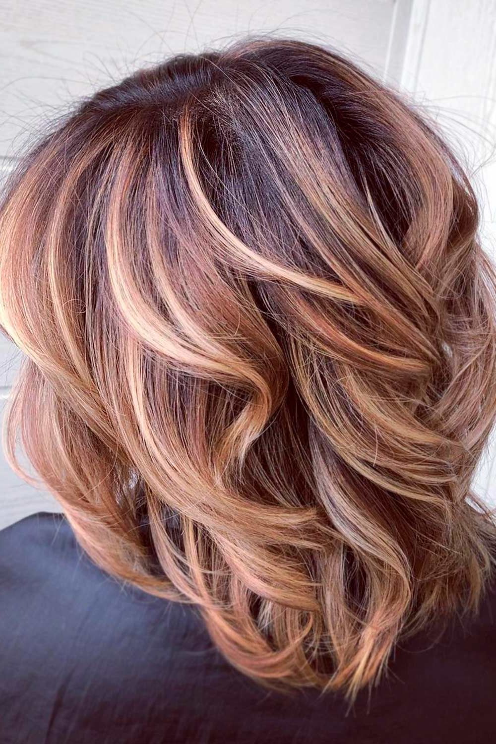 Untraditional Lob Haircut Ideas To Give A Try | Lovehairstyles Within Newest Wavy Lob Haircuts With Caramel Highlights (View 13 of 25)